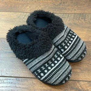 Isotoner Fair Isle Sweater Knit Faux‎ Fur Slippers - Size 8.5-9